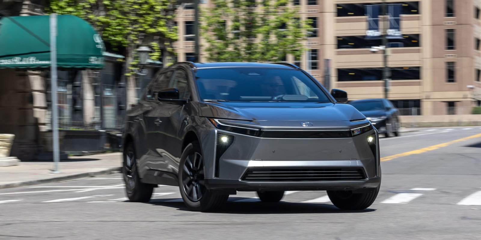 2026 Toyota bZ: Performans ve Konforda Beklenen Büyük Gelişim