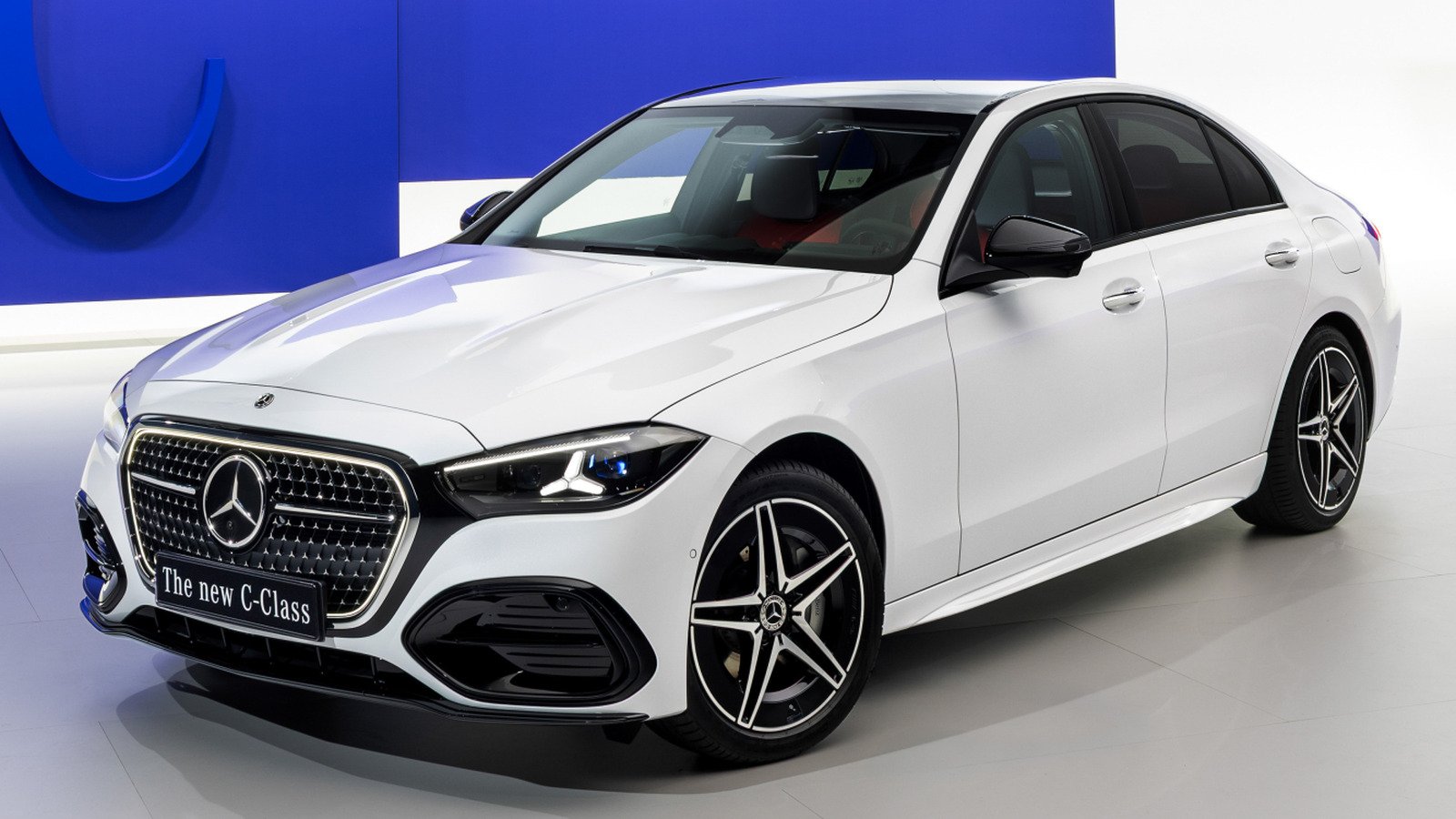 2027 Mercedes-Benz C-Serisi Yeni Tasarımı ve Teknolojileriyle Tanıtıldı