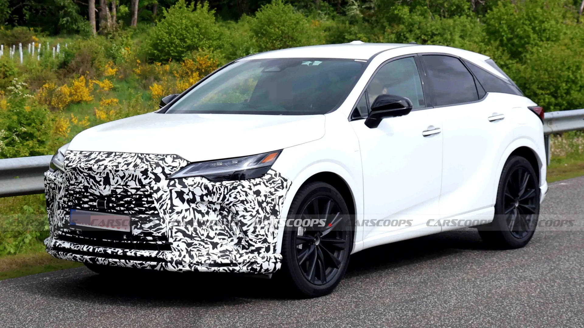2028 Lexus RX İlk Kez Görüntülendi: Lüks SUV'da Teknoloji Atağı!