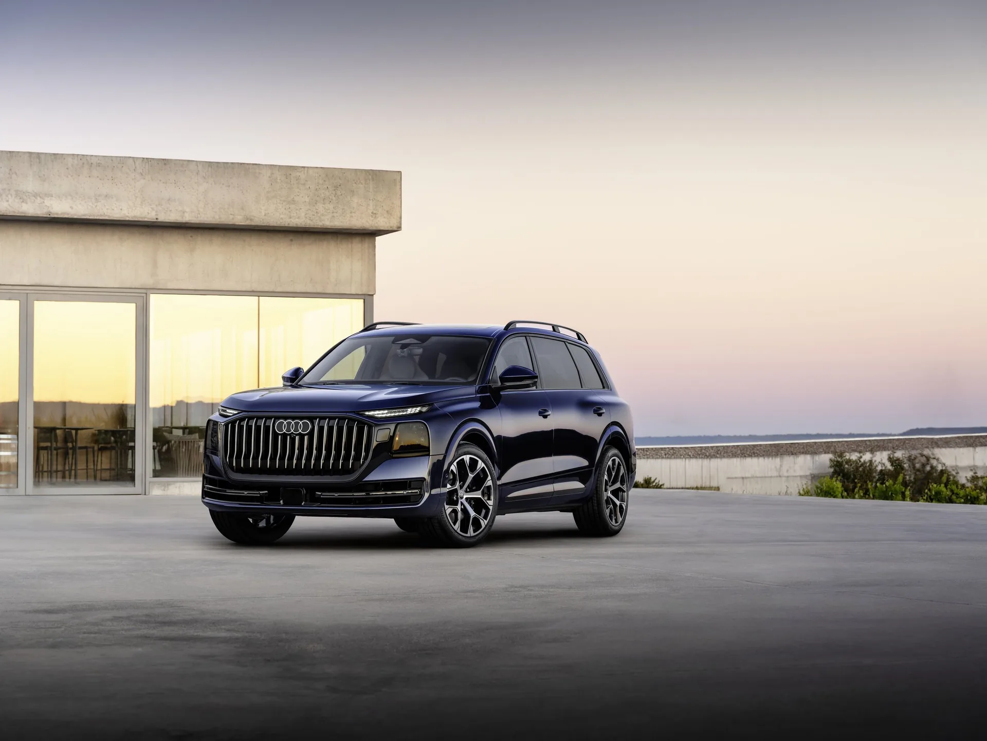 Audi tarihinin en büyük SUV modeli Q9, markanın yeni amiral gemisi oluyor