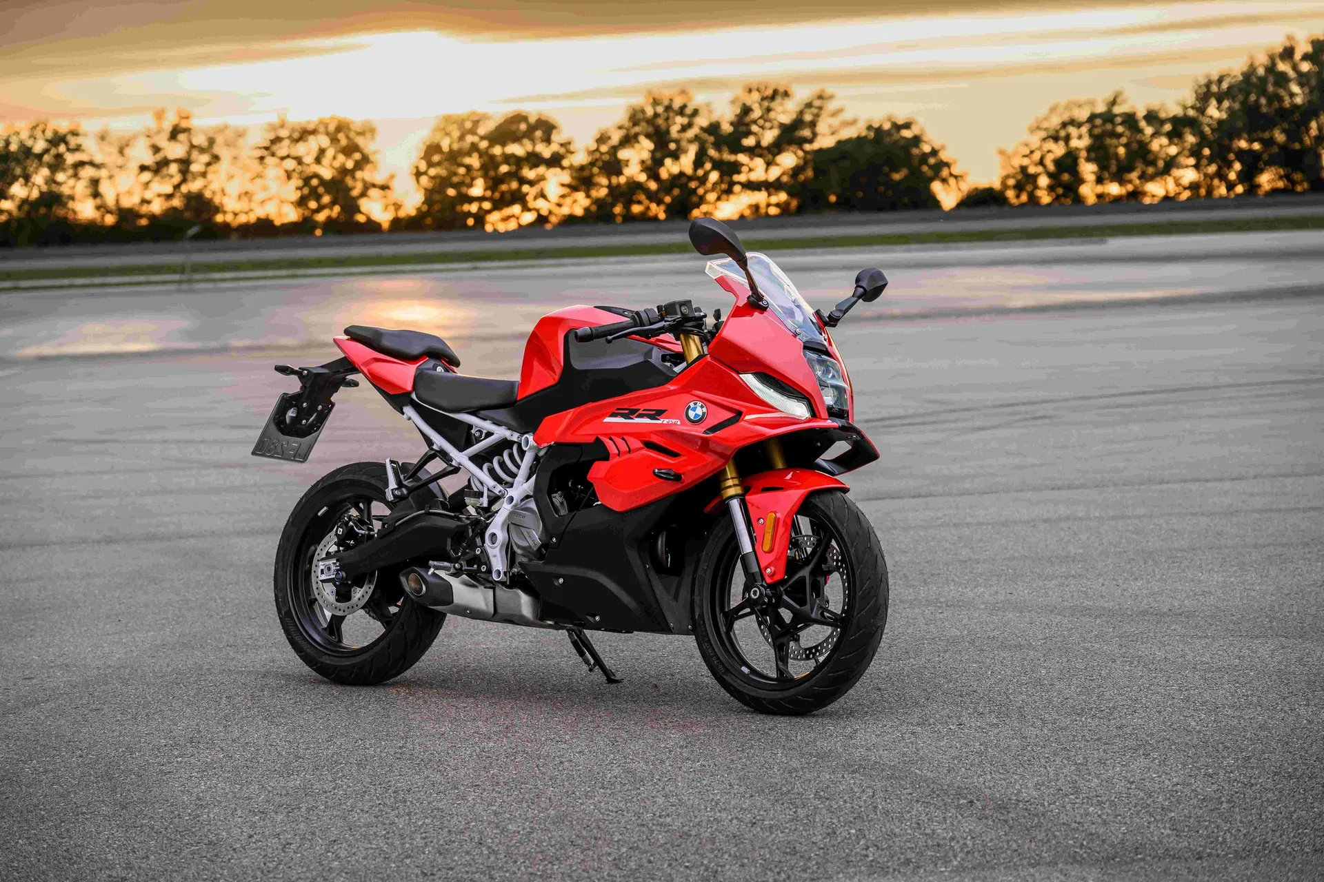 BMW Motorrad’dan A2 Sınıfına Yarış Genleri: Yeni BMW F 450 RR Mayıs 2027’de Türkiye Yollarına Çıkıyor