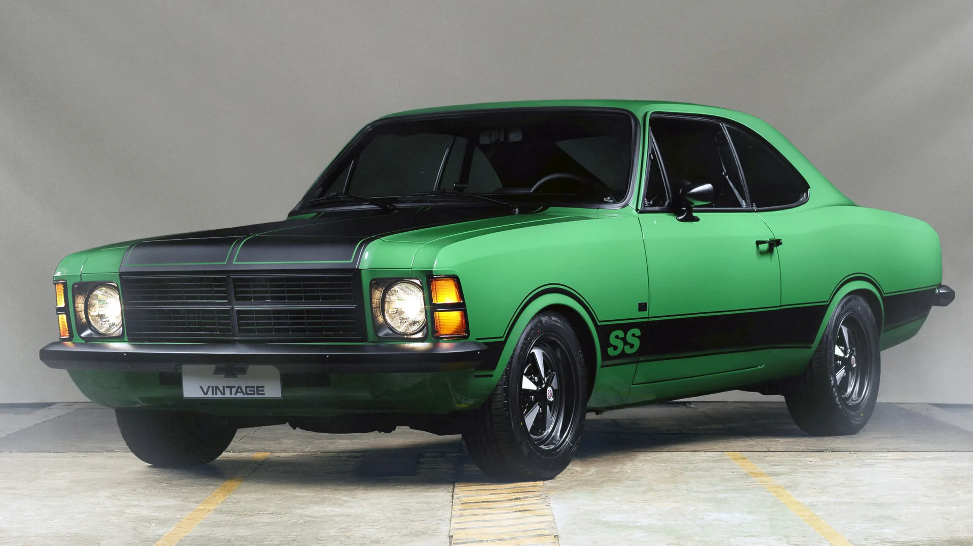 Chevrolet, Brezilya'da İki 70'ler Kas Kupesini Restomod Etti