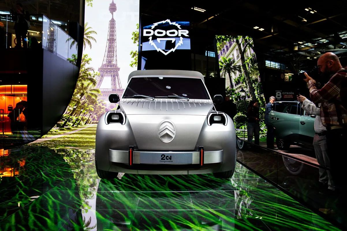 Citroën, Ticari Araç İkonu 2 CV Fourgonnette’i Elektrikli Konsept Olarak Paris’te Sahneye Çıkardı