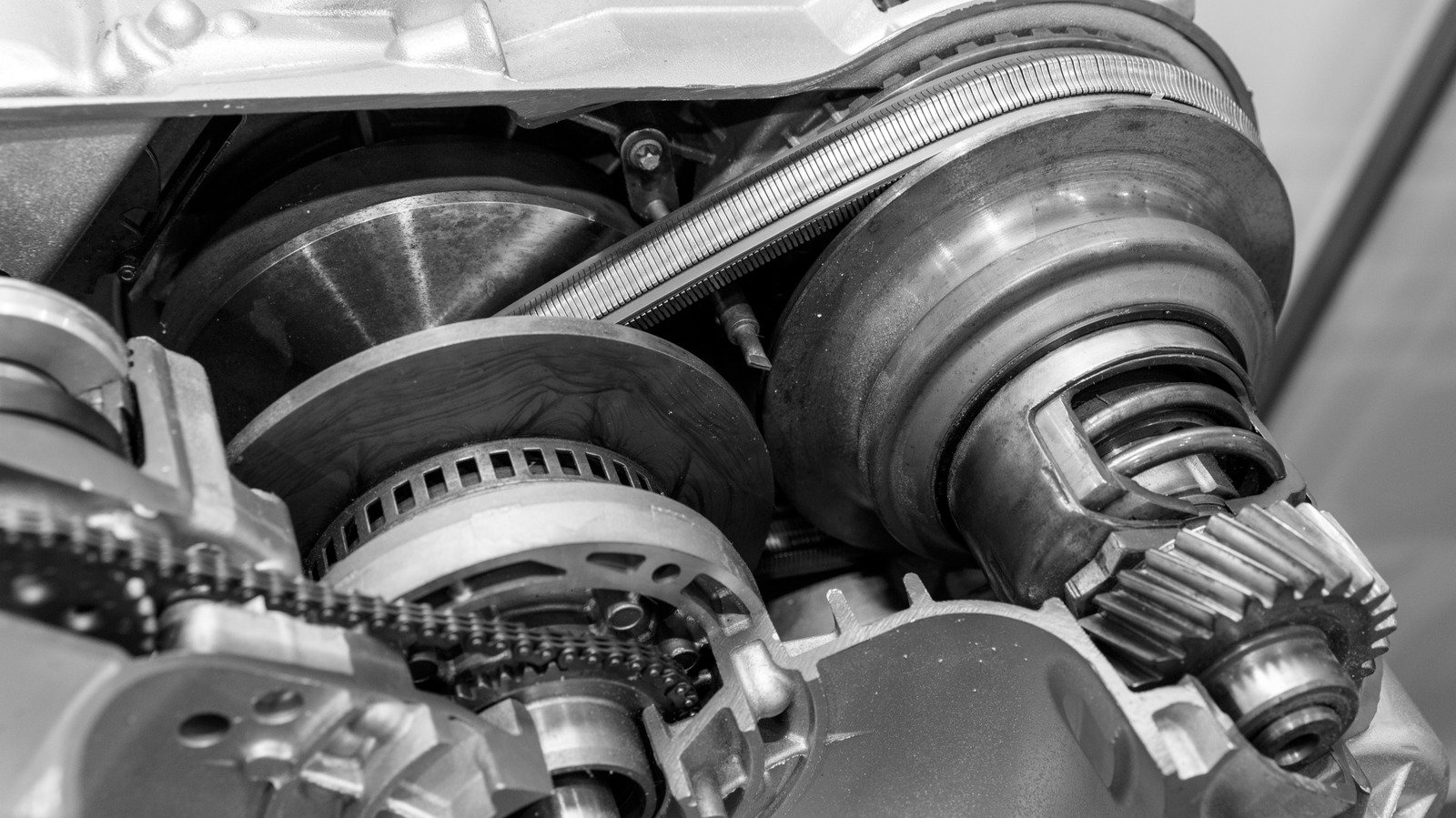 CVT Şanzımanlar Gerçekten Sorunlu mu? Modern Otomobillerde Güvenilirlik Analizi