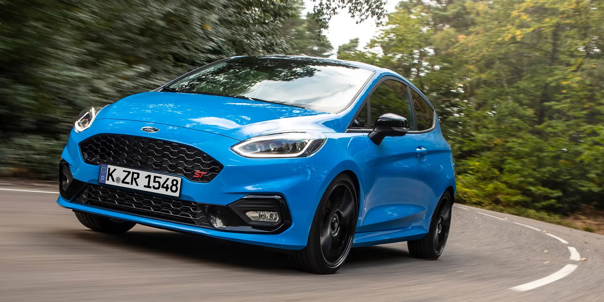 Efsane Geri Dönüyor: Ford Elektrikli Fiesta ST için Düğmeye Bastı