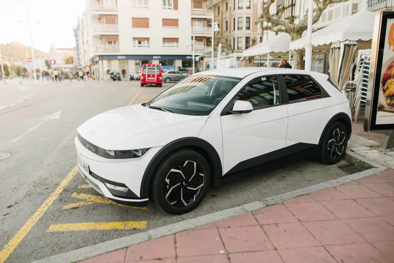 Hyundai ve KIA'dan Elektrikli Araç Sahiplerine Önemli Yangın Uyarısı