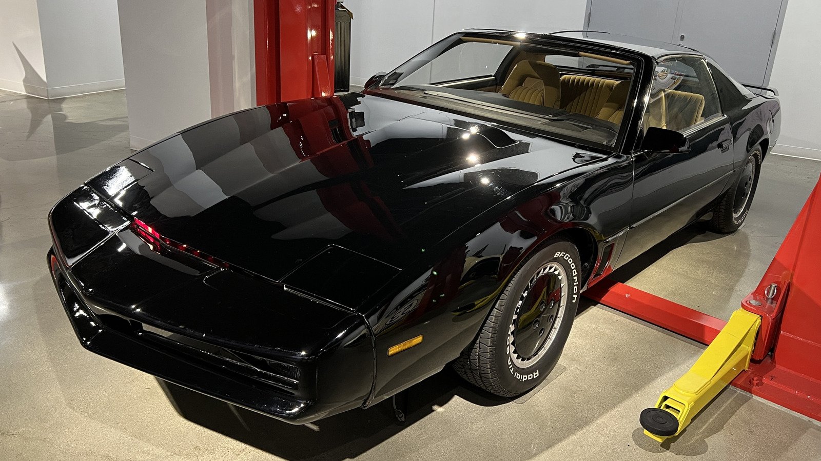 KITT New York'ta Hız Cezası Yedi — Ama Illinois Müzesinde Sergileniyor