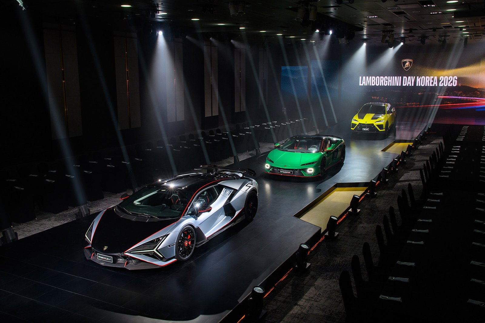 Lamborghini Day Kore'de Sahne Aldı: Urus SE Performante ve Revuelto SV Asya Pasifik'te İlk Kez Tanıtıldı