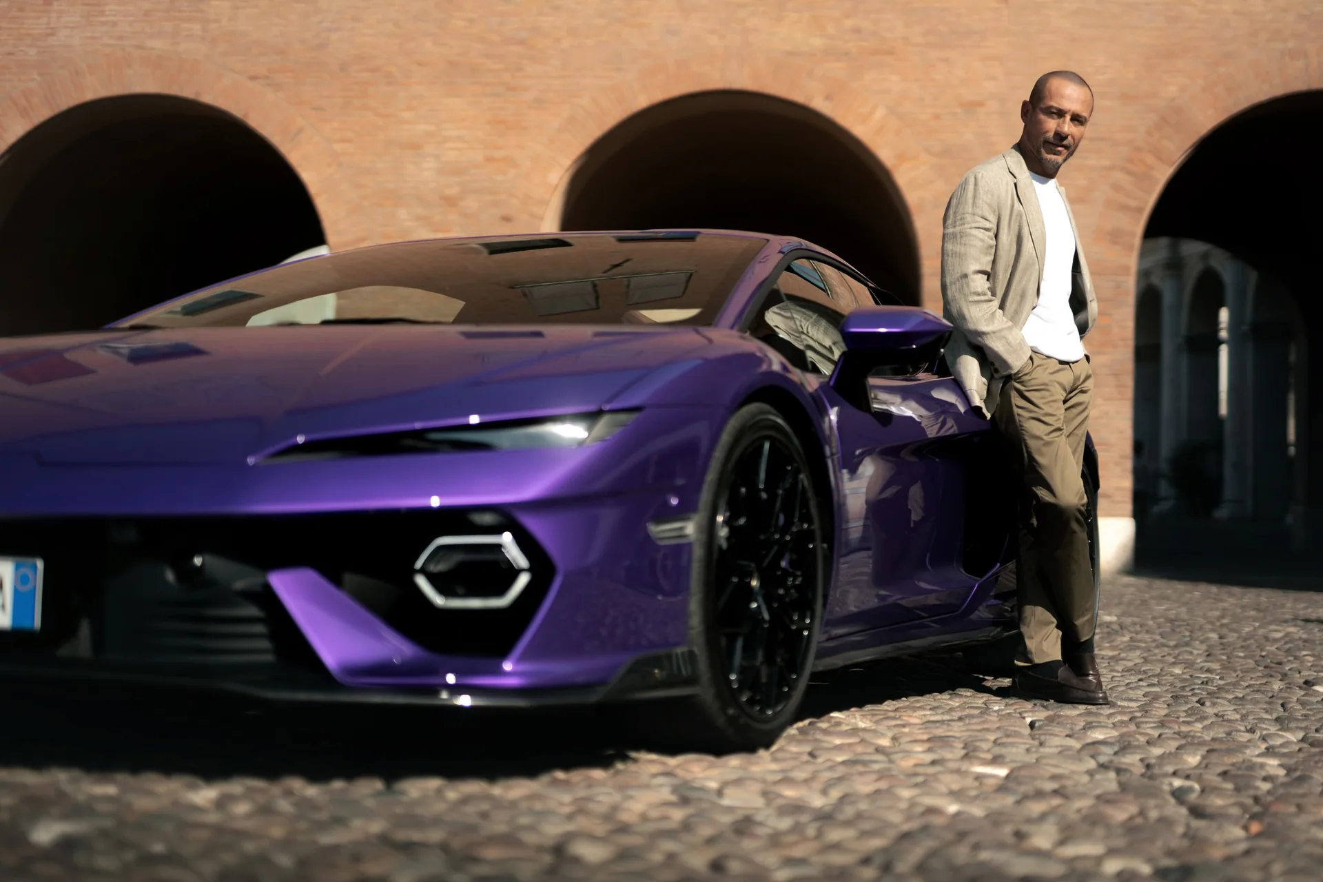 Lamborghini’den “The Italian Excellence Code” Film Serisi: İtalyan Kültürü ve Süper Spor DNA’sı Buluştu