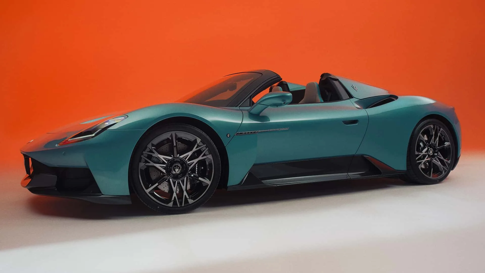 Maserati, İki Yeni Model Tanıtacağını Duyurdu