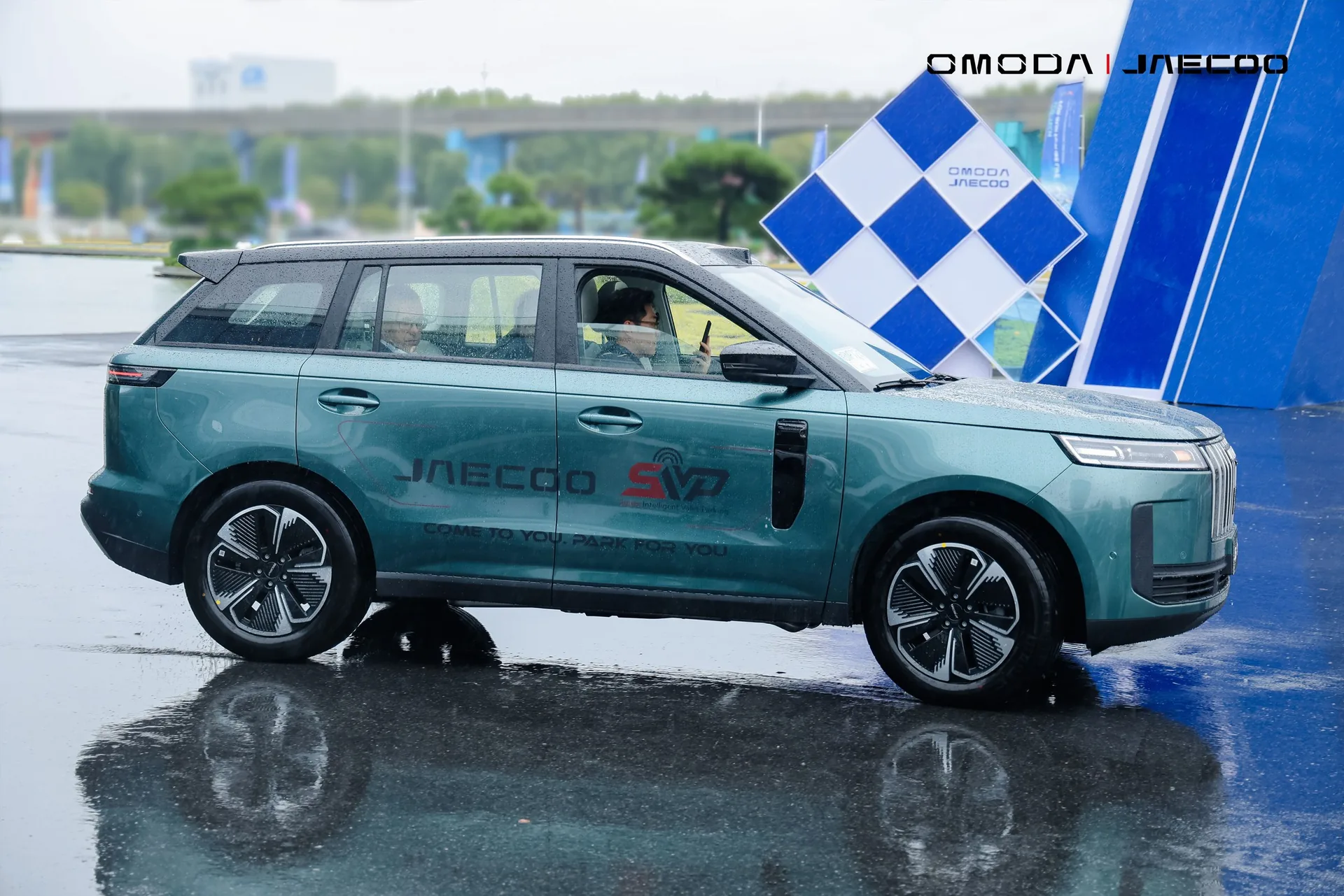 OMODA | JAECOO’dan Yapay Zekâ Destekli Kokpit ve Otonom Vale: Jaecoo 7 ve Omoda Modelleri Test Edildi