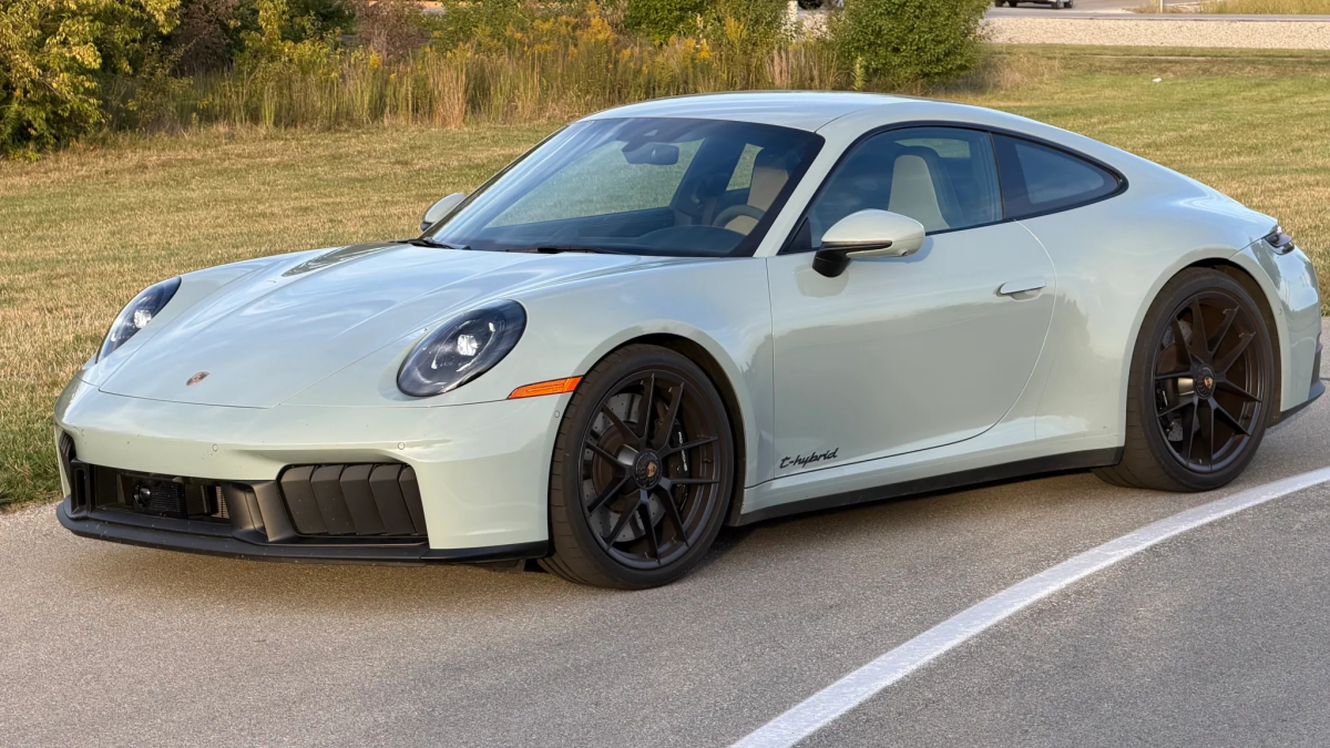 Porsche Hibrit 911 Modelinde Manuel Şanzıman Seçeneğinin Uyumsuz Olduğunu Açıkladı