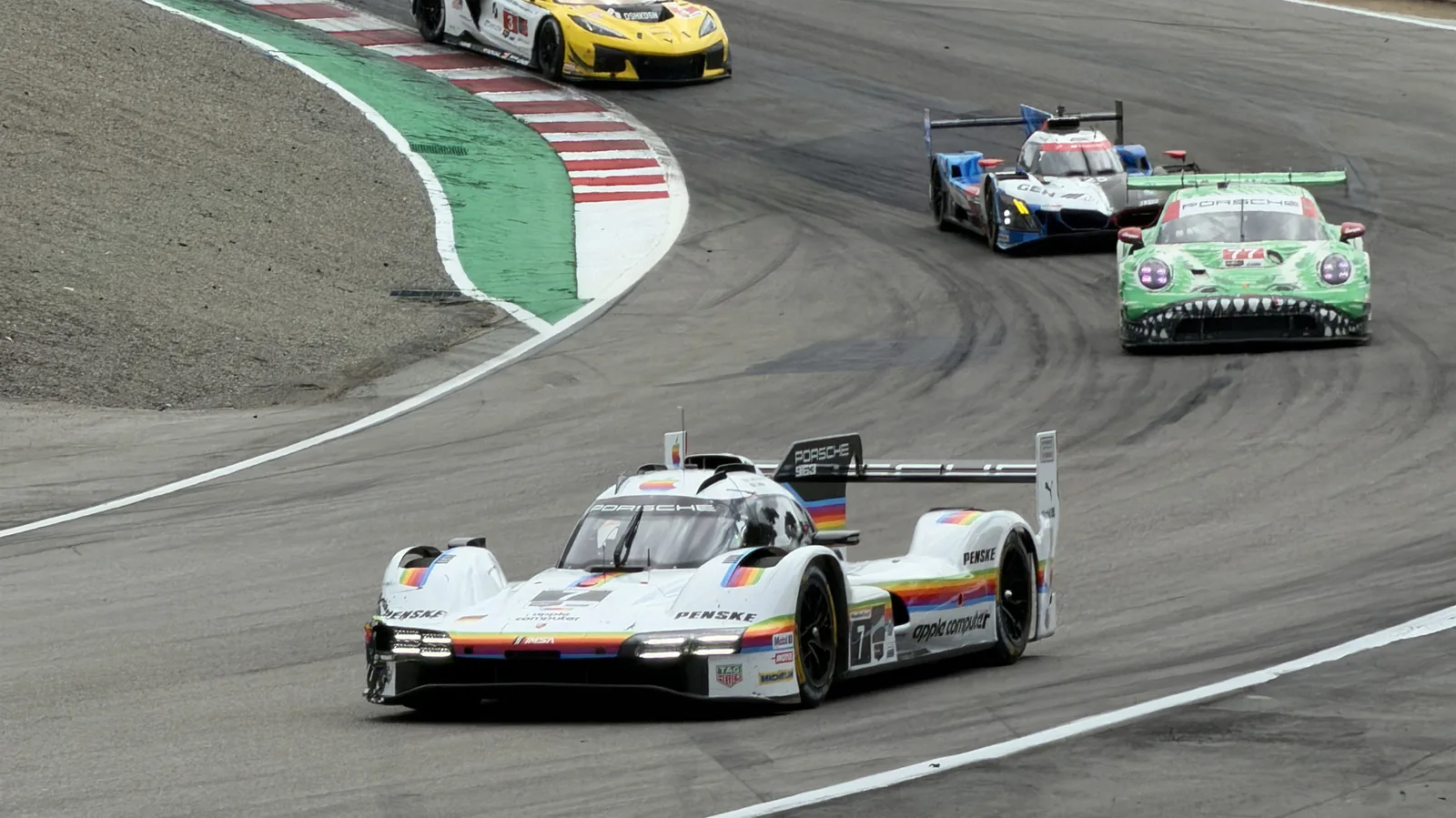 Porsche'nin Laguna Seca Dominasyonu: Tirbuşon Virajında Şampiyonluk Dansı