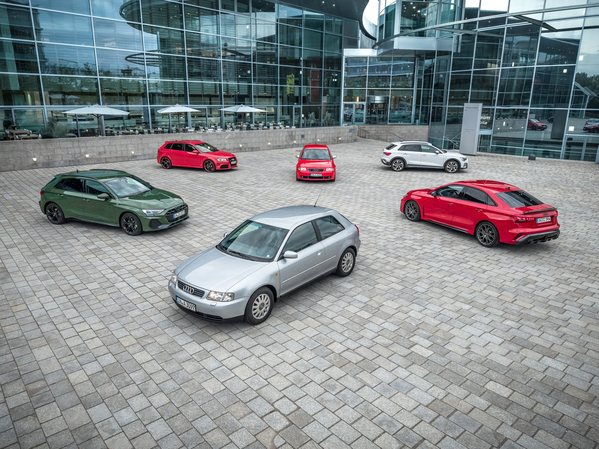Premium Kompakt Sınıfın Öncüsü Audi A3 30. Yılını Kutluyor