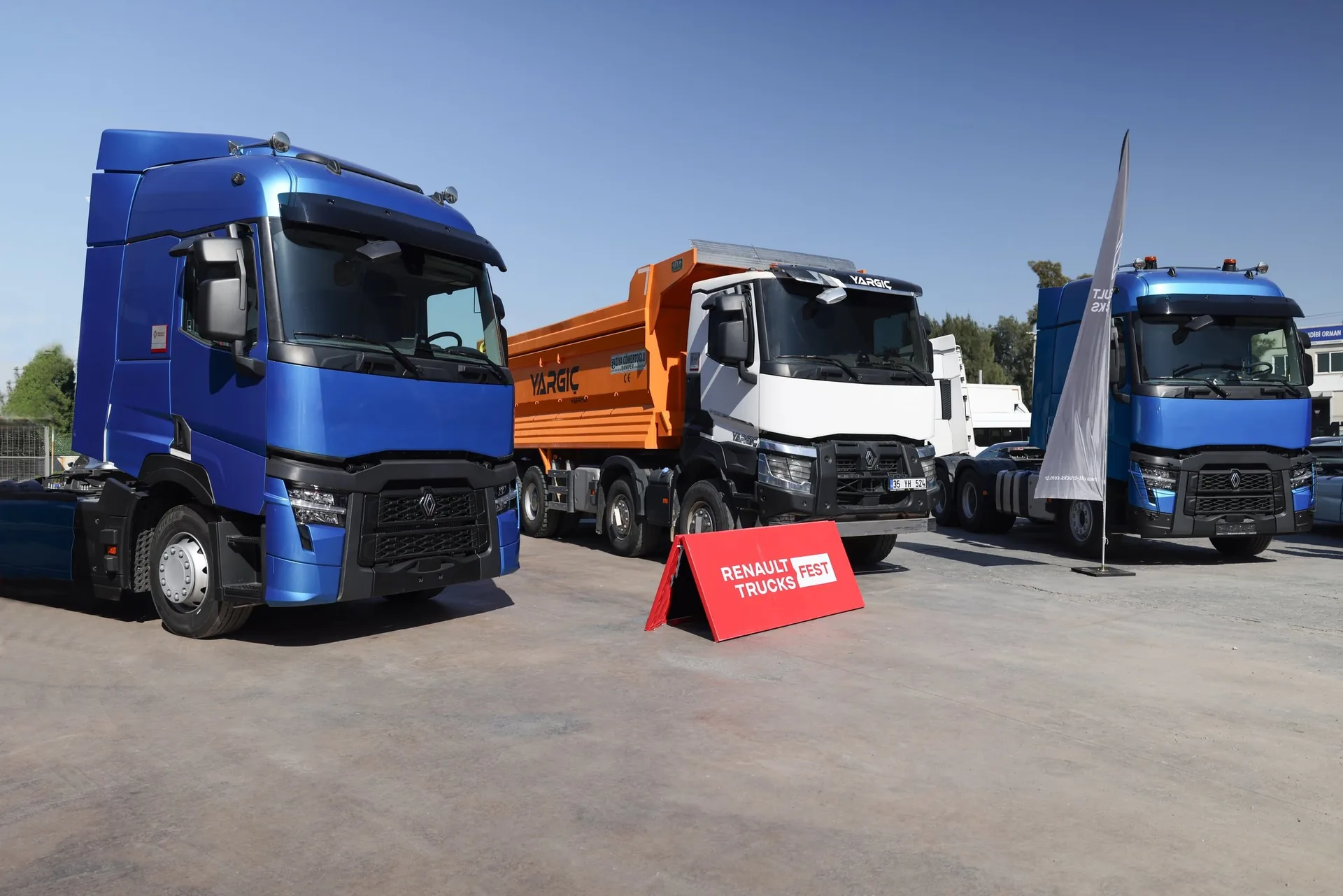 Renault Trucks FEST 3. Kez Türkiye Yollarında: Yeni Master Red EDITION ile 10 İlde Gövde Gösterisi