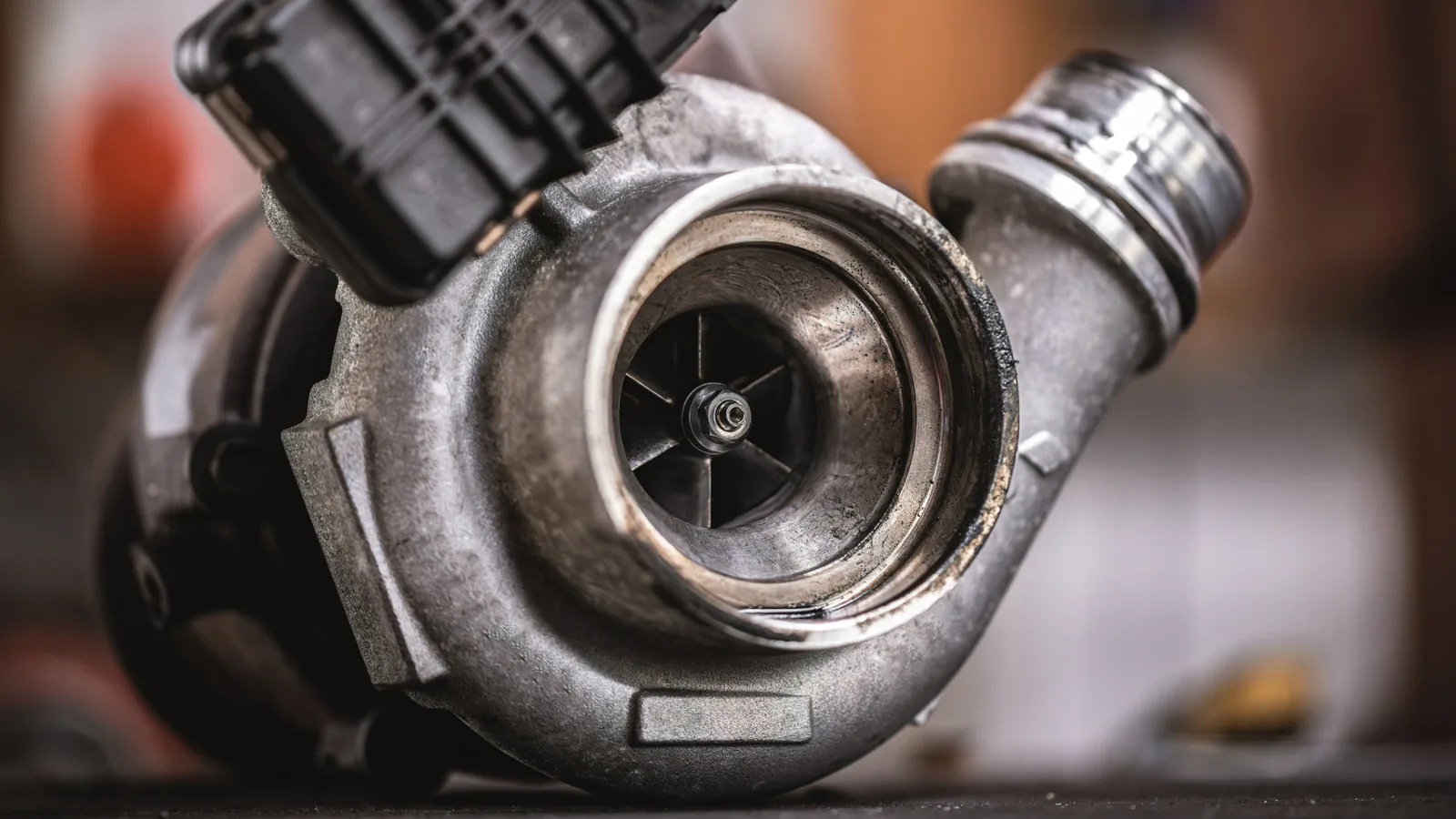 Süperşarjer mı Turbo mu? Neden Turboşarjerlar Verimlilikte Rakipsiz